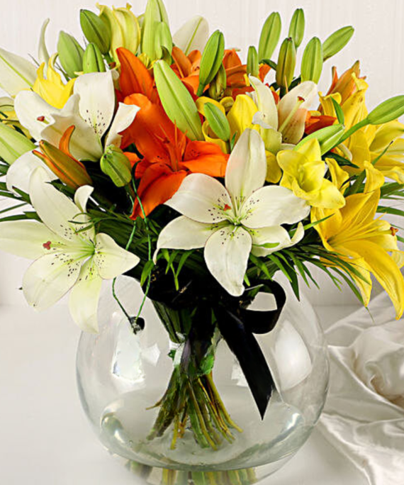 Mix Lilies Bouquet With A Vase